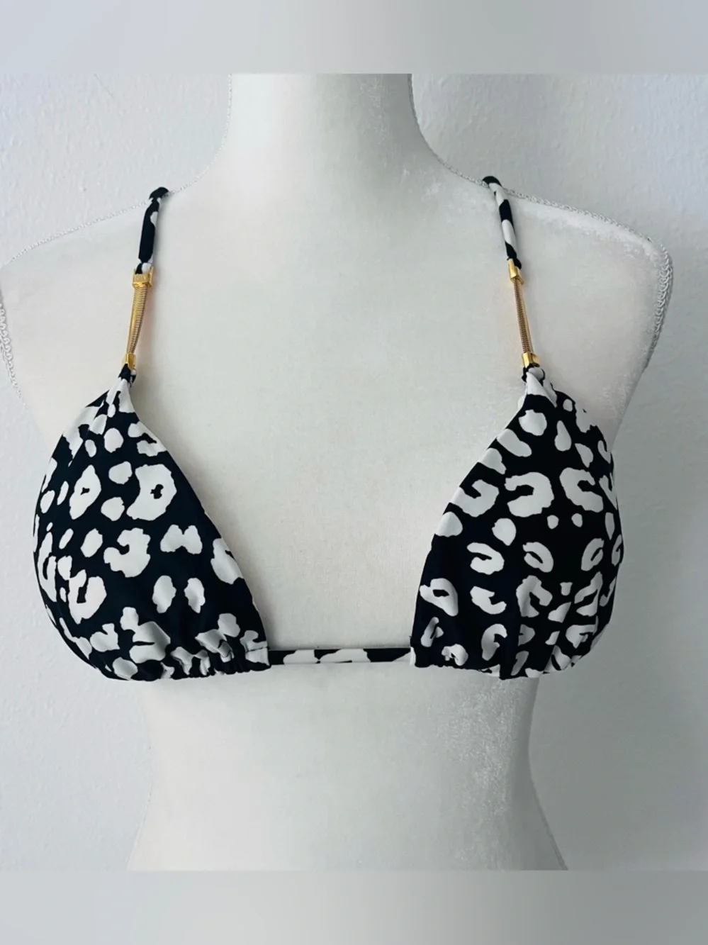 NWOT VIX Hermanny Jaguar Print with Gold-tone Chain on Straps - Picture 2 of 6